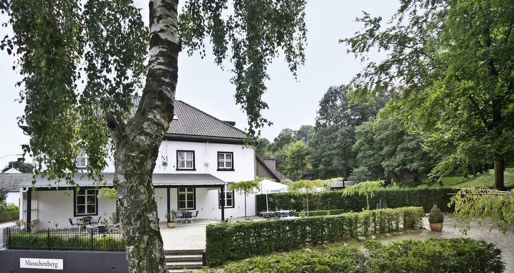 Hotel Musschenberg Beek-Ubbergen ภายนอก รูปภาพ