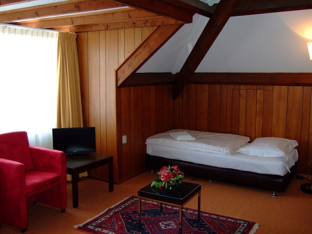 Hotel Musschenberg Beek-Ubbergen ภายนอก รูปภาพ